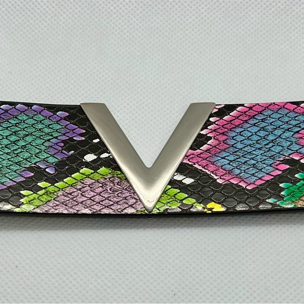 LAST 1! Fashion Silver V Leopard Multicolor Snap Closure Cuff - Picture 3 of 5